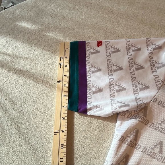 Diamondbacks White Jersey - Size XL - Picture 10 of 13